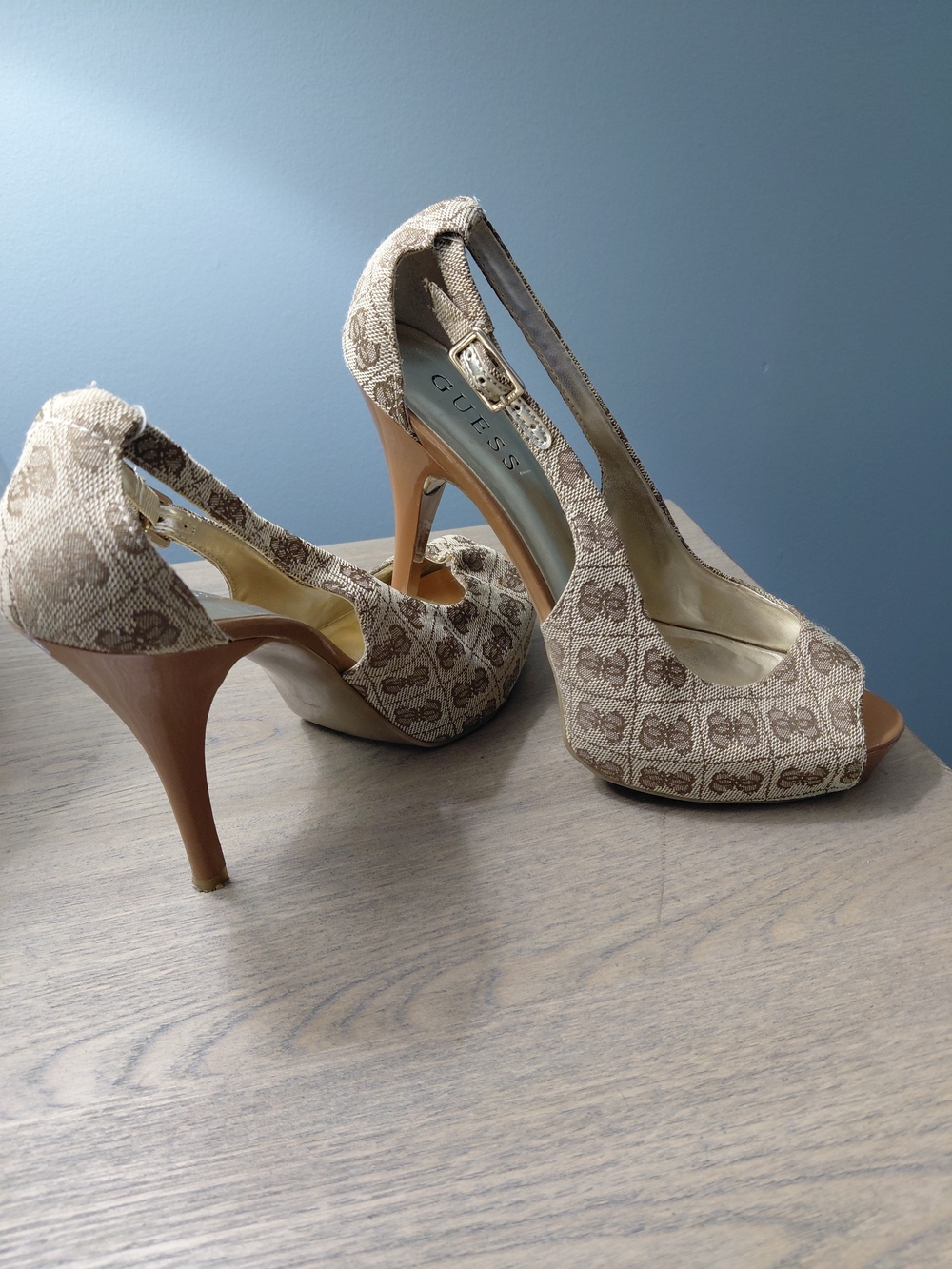 GUESS Women's Beige Patterned Peep-Toe High Heels